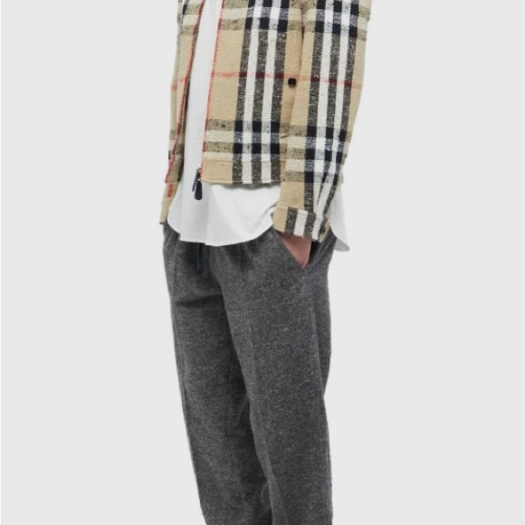 Burberry Men's Crossmoor Check Harrington Jacket in Archive Beige Check - Picture 4 of 5